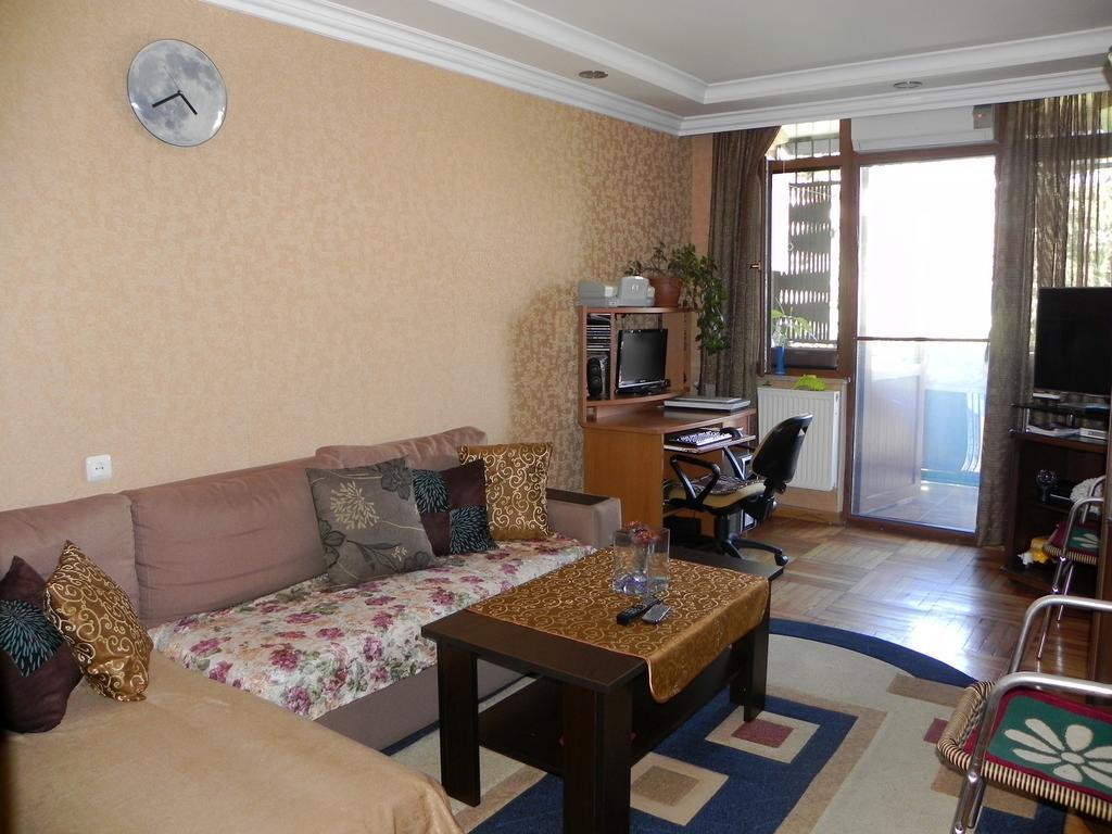 Comfortable Apartment In Batumi Luaran gambar